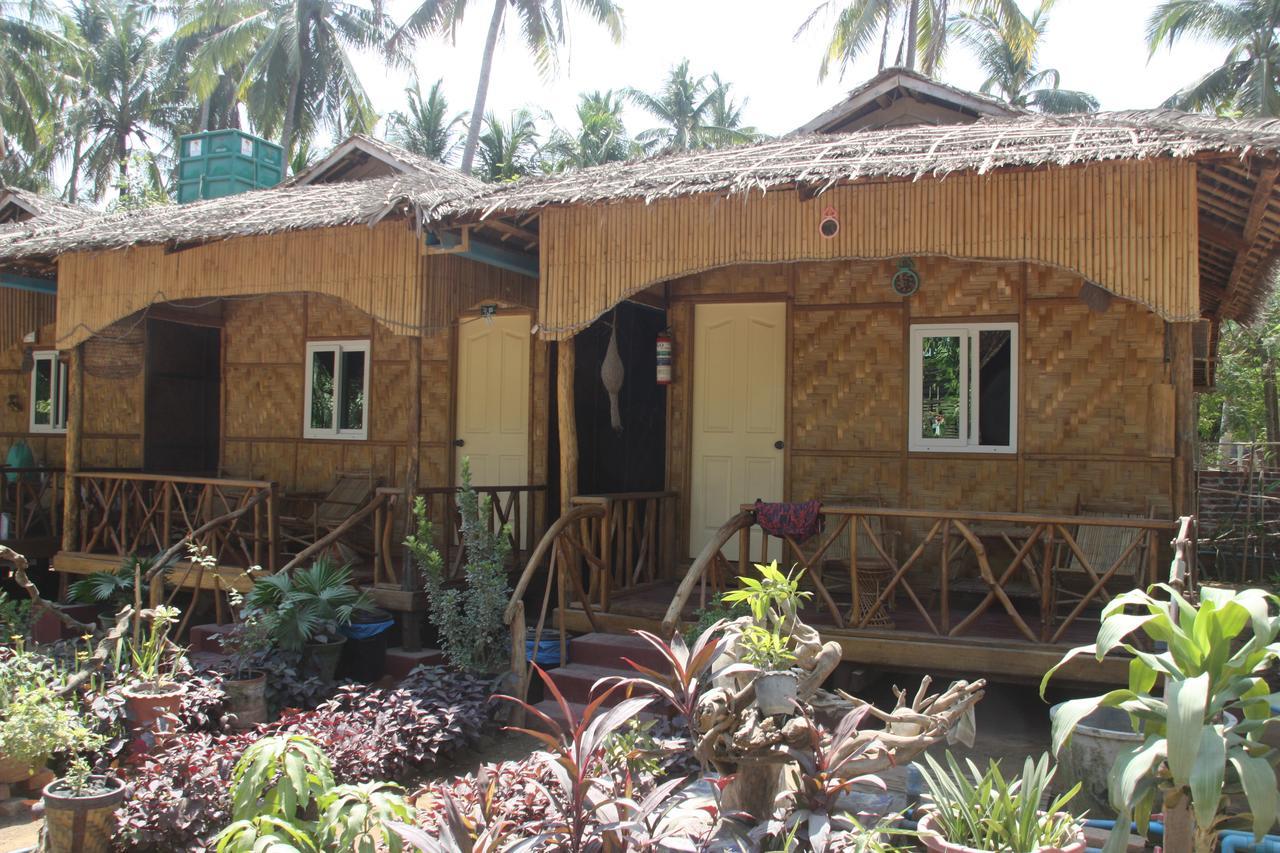 Soe Ko Ko Beach House & Restaurant Ngwesaung Dış mekan fotoğraf