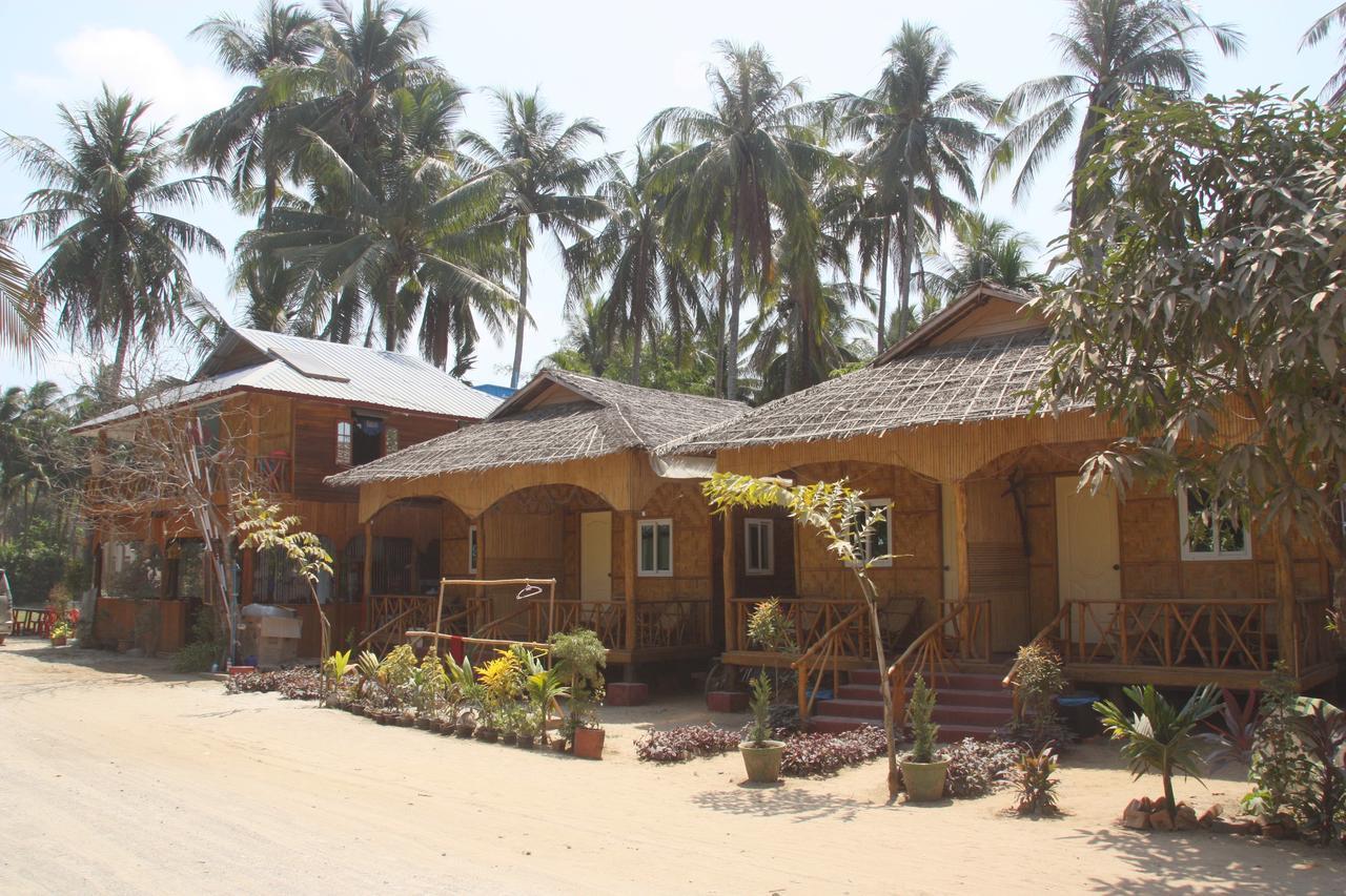 Soe Ko Ko Beach House & Restaurant Ngwesaung Dış mekan fotoğraf